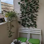 Modern Cozy 10 Min Walk To Skanderbeg Square *