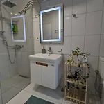 Modern Cozy 10 Min Walk To Skanderbeg Square * 地拉那