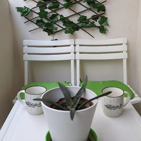 Modern Cozy 10 Min Walk To Skanderbeg Square טיראנה