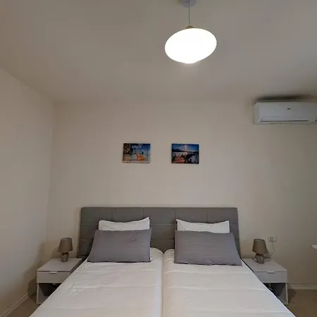 Daire Modern Cozy 10 Min Walk To Skanderbeg Square *
