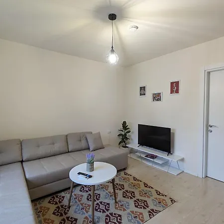 דירה Modern Cozy 10 Min Walk To Skanderbeg Square טיראנה