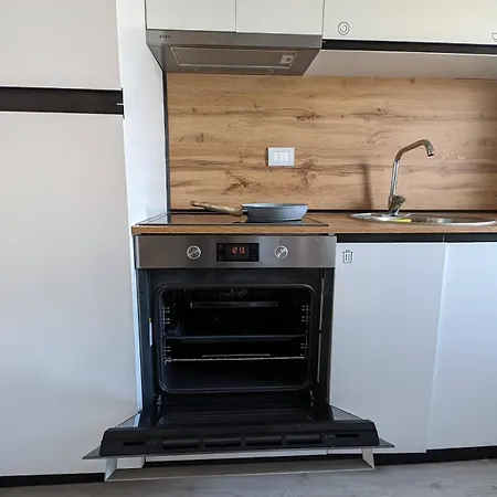 Modern Cozy 10 Min Walk To Skanderbeg Square Appartamento *