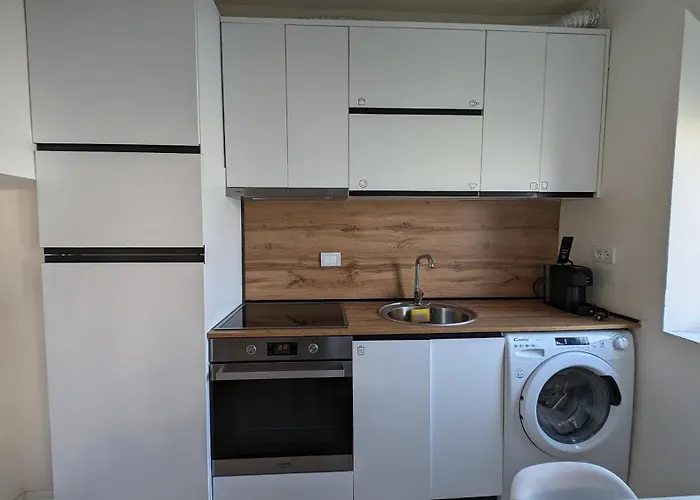 Modern Cozy 10 Min Walk To Skanderbeg Square Daire