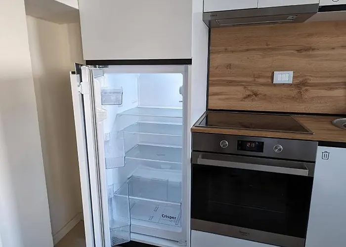 Modern Cozy 10 Min Walk To Skanderbeg Square * 地拉那