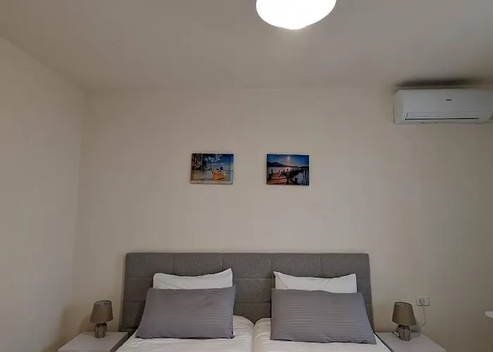 Lejlighed Modern Cozy 10 Min Walk To Skanderbeg Square *