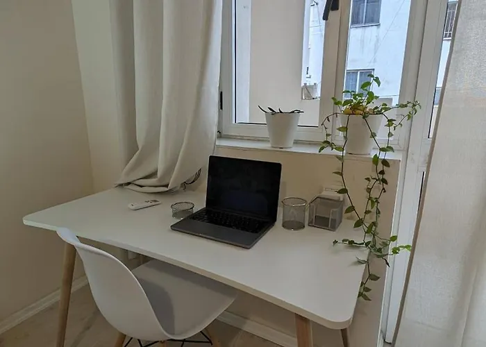 Lejlighed Modern Cozy 10 Min Walk To Skanderbeg Square *